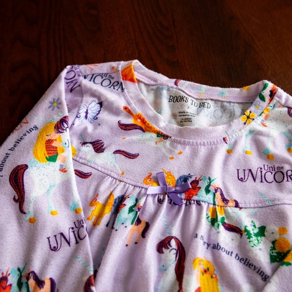 Books To Bed Girls Uni the Unicorn Nightgown - Picture 6 of 7